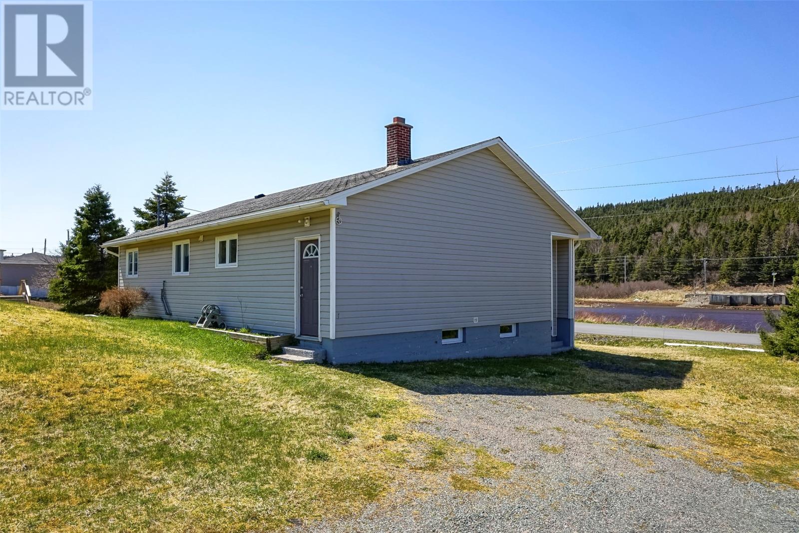 1-3 Pondside Road Property Photo 1