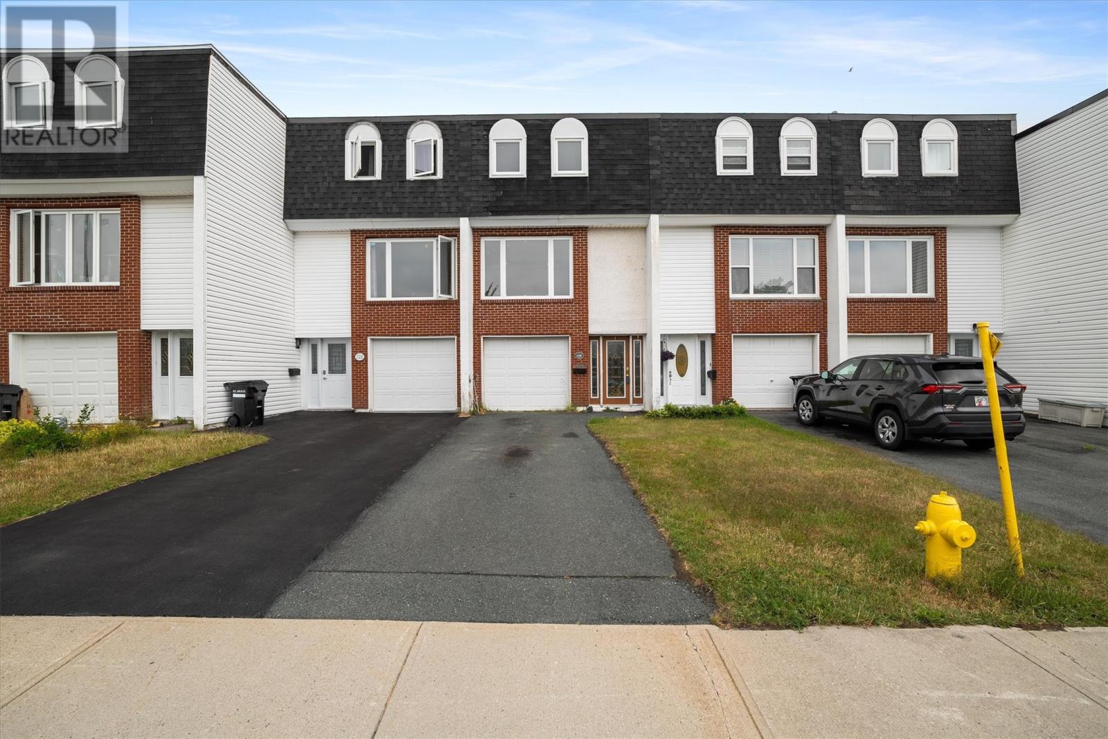126 Cumberland Crescent Property Photo 1