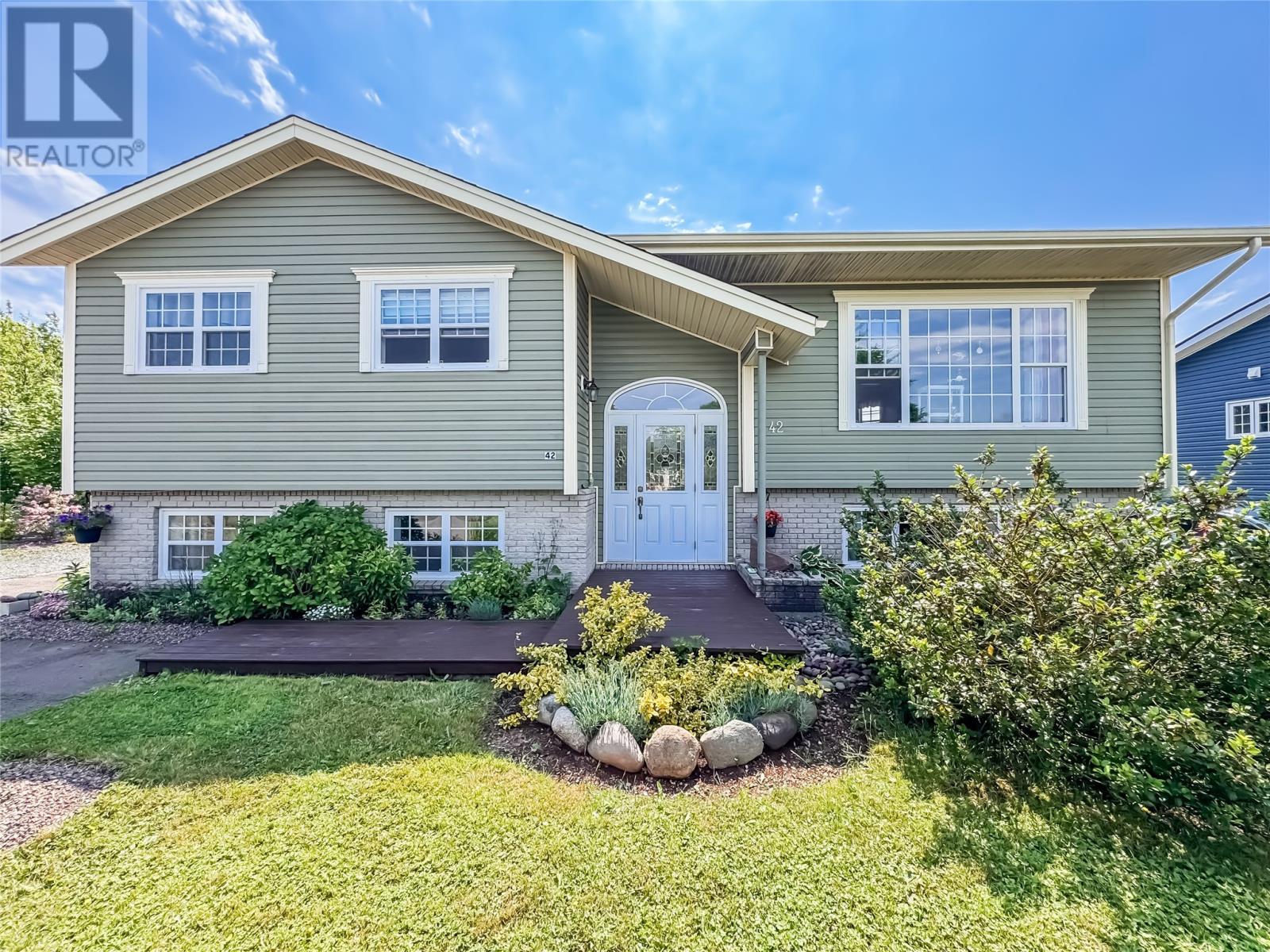 42 Greenhill Crescent Property Photo 1