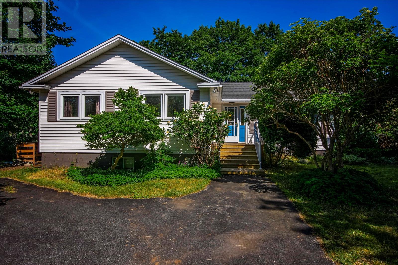 6 Topsail Beach Road