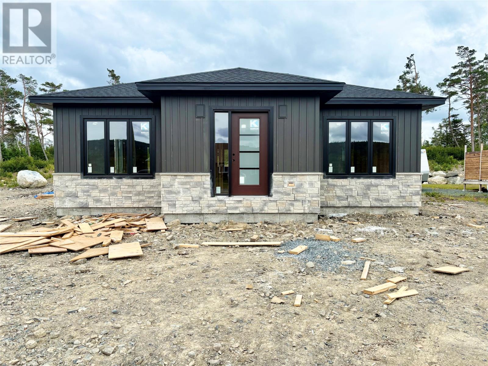 43 Jack Pine Drive Property Photo 1