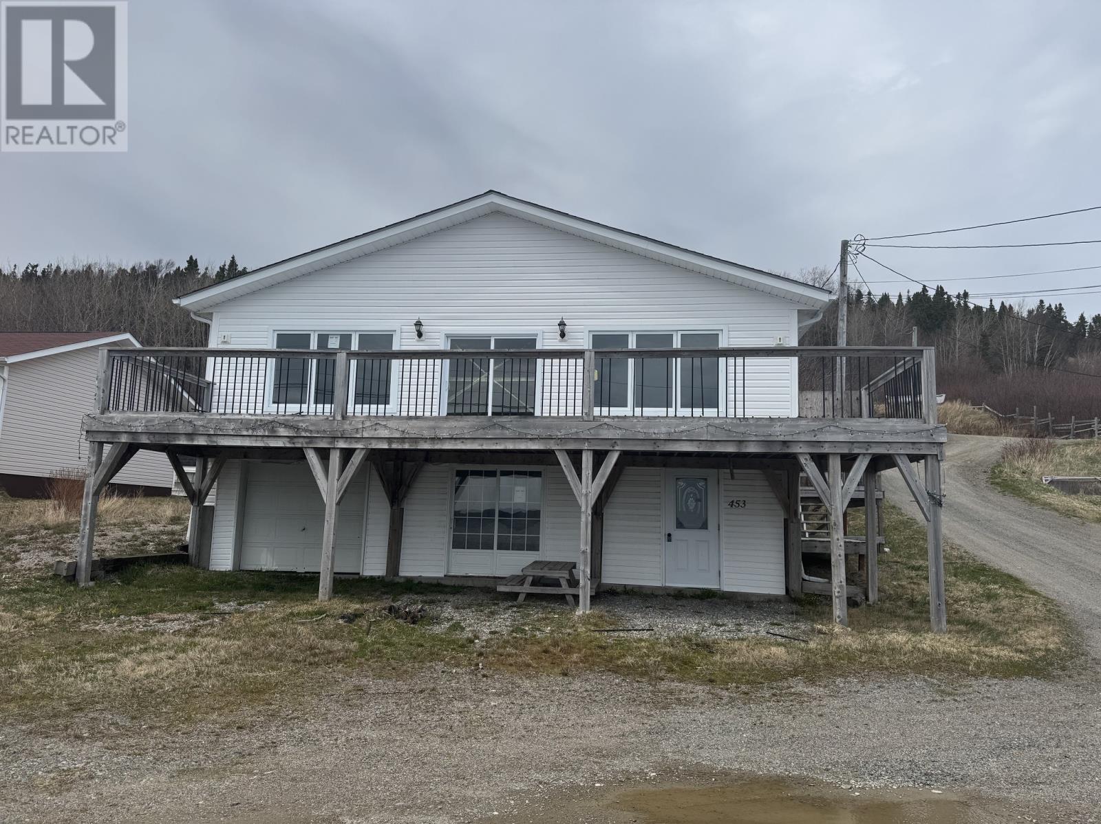 453 Main Street N Property Photo 1
