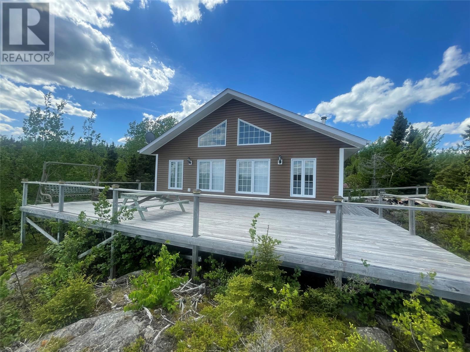 4 Beaver Cove Property Photo 1
