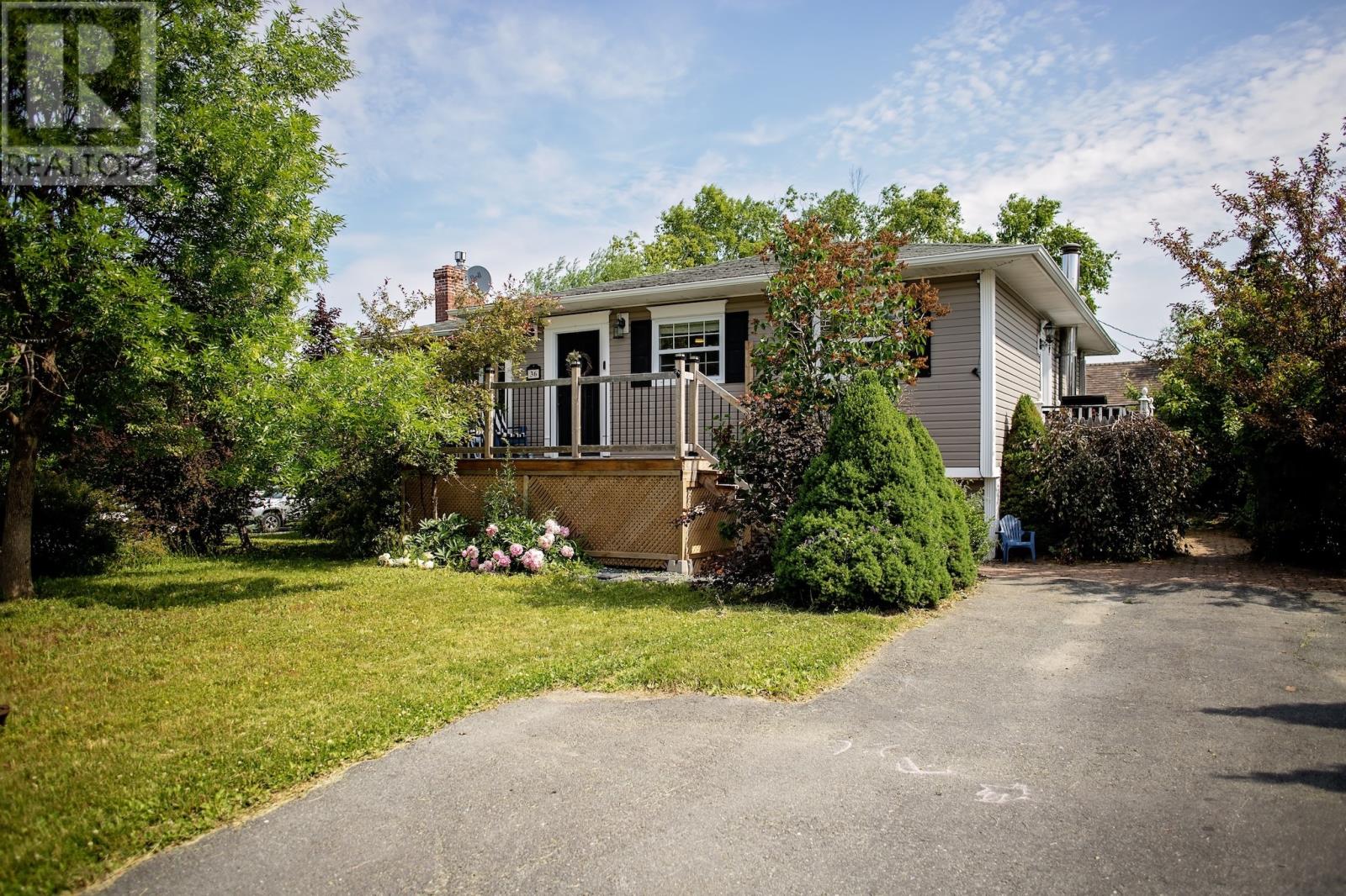36 Brown Crescent