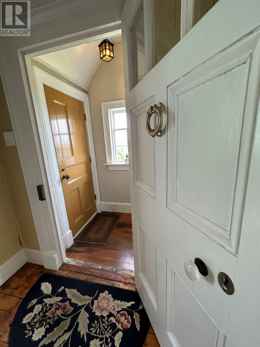 19 West Street Property Photo 14