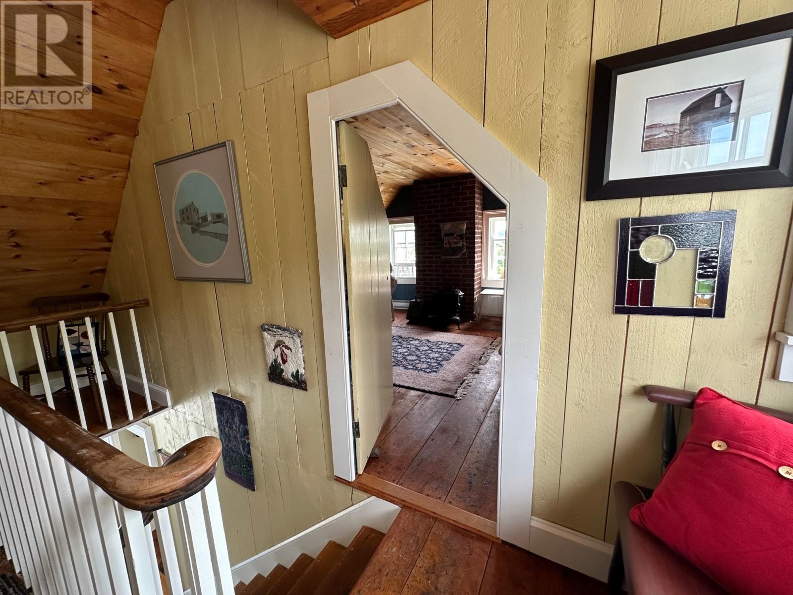 19 West Street Property Photo 43