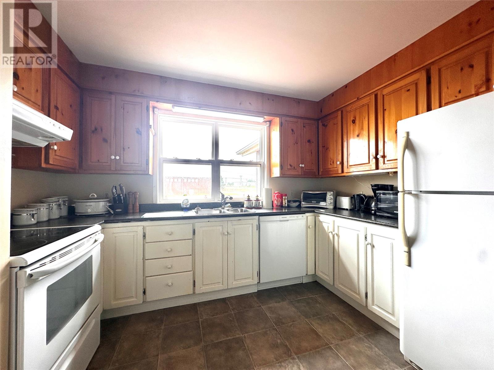 3 Corkum Place Property Photo 6