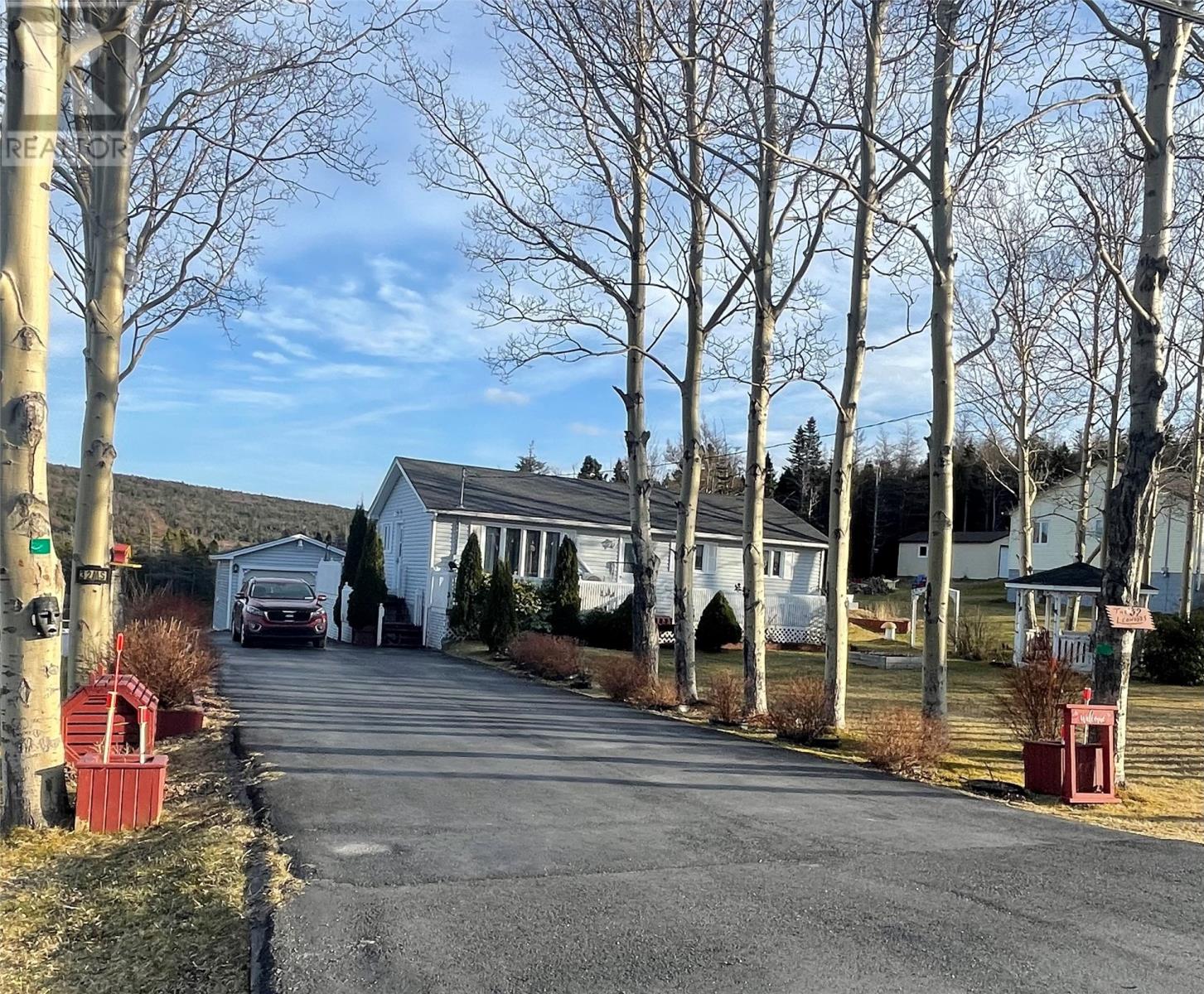 32 Main Road