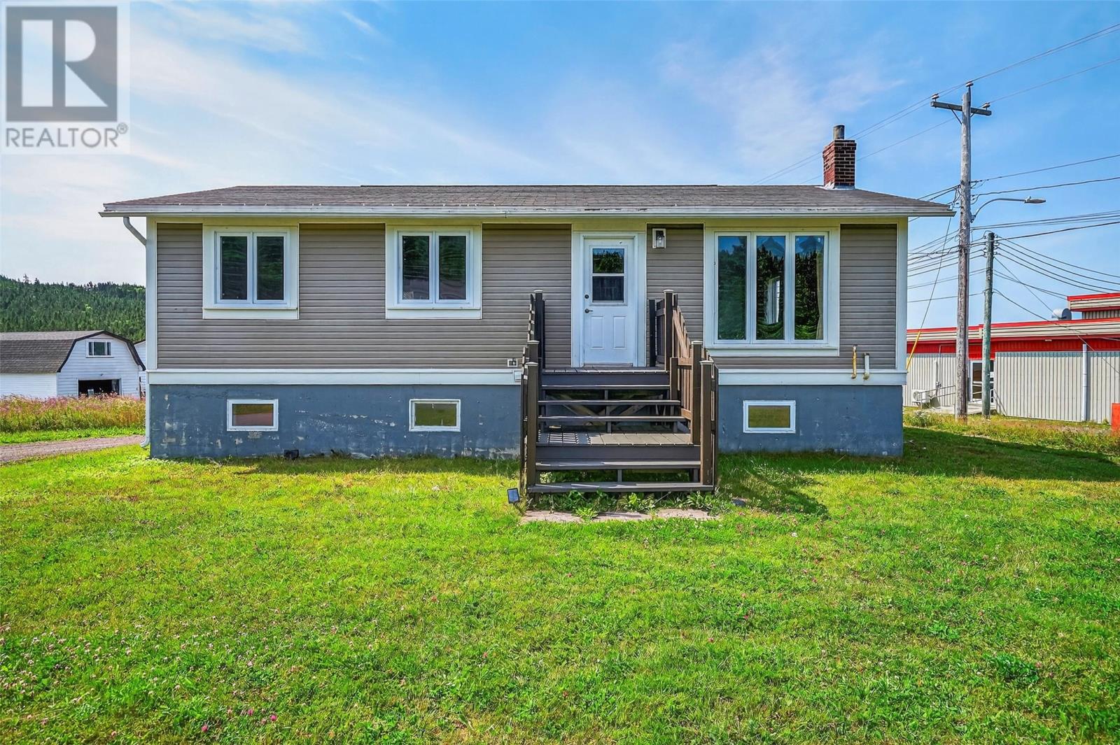 18 Martins Pond Road