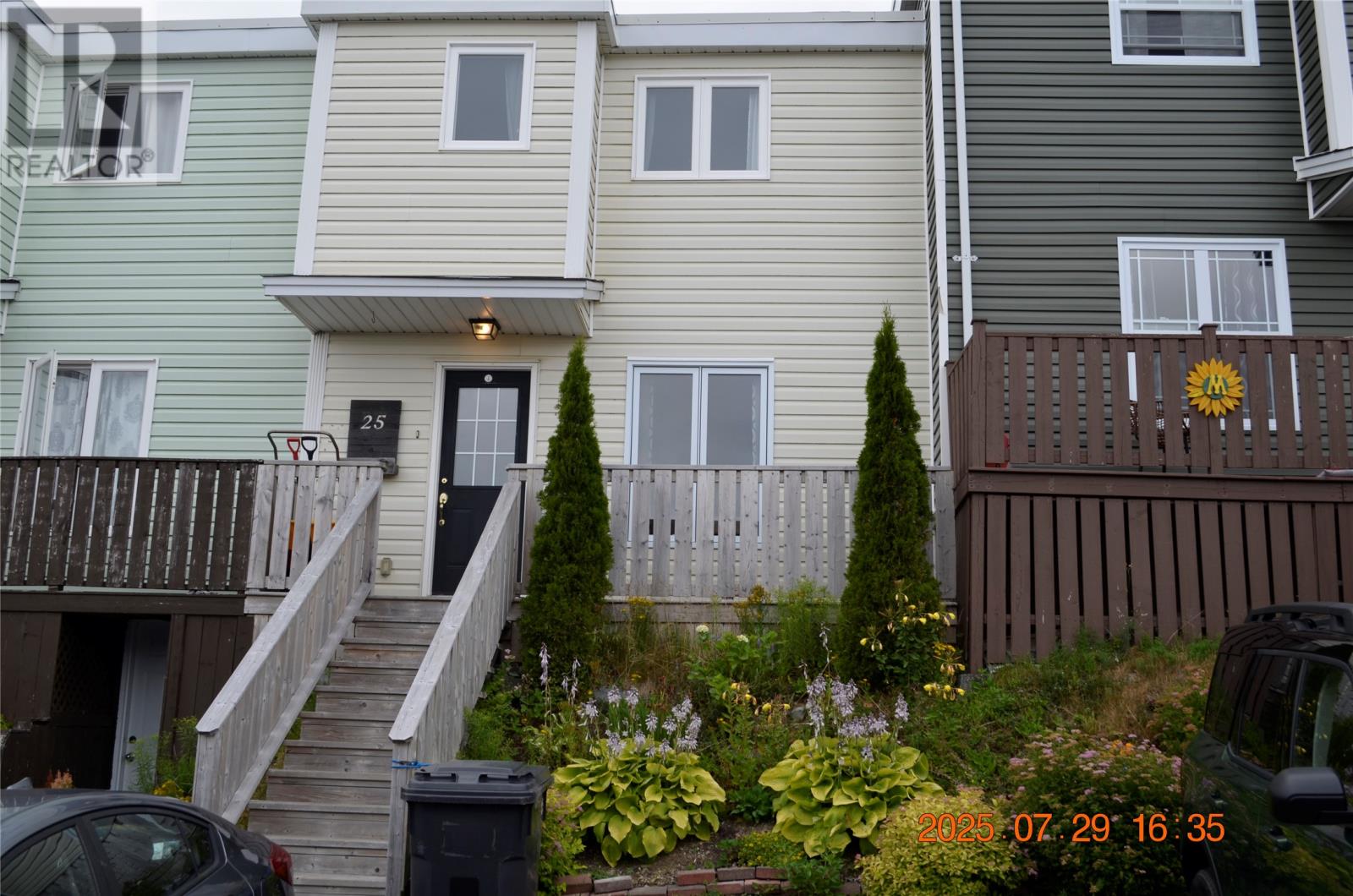 25 Nash Crescent Property Photo 1