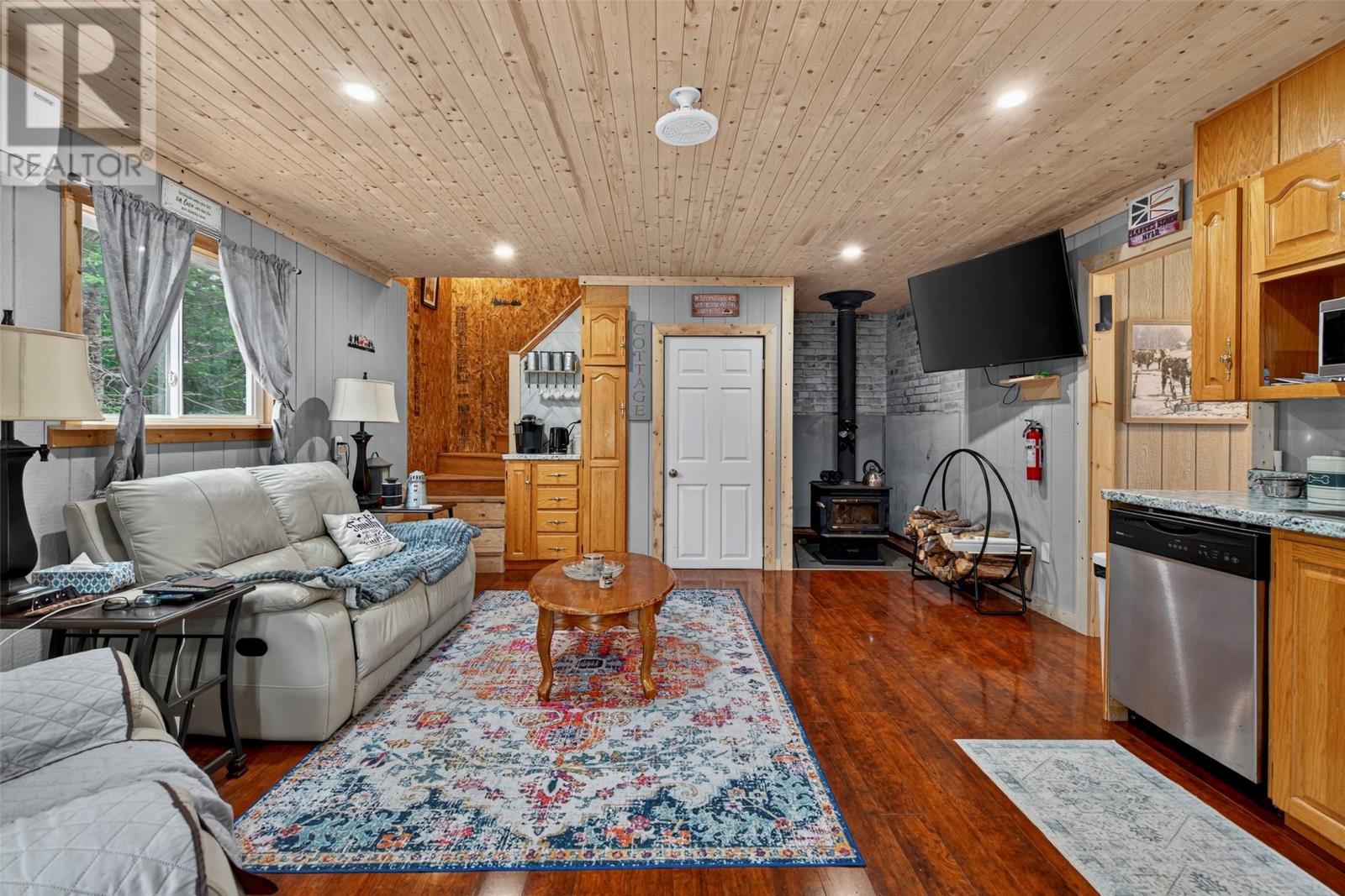 1 Crooked Pond Road Property Photo 10