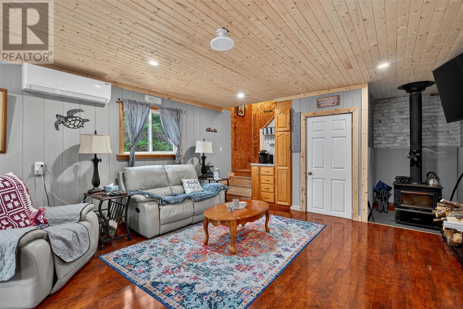 1 Crooked Pond Road Property Photo 12