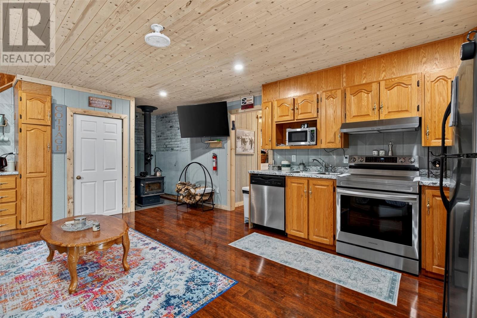 1 Crooked Pond Road Property Photo 13