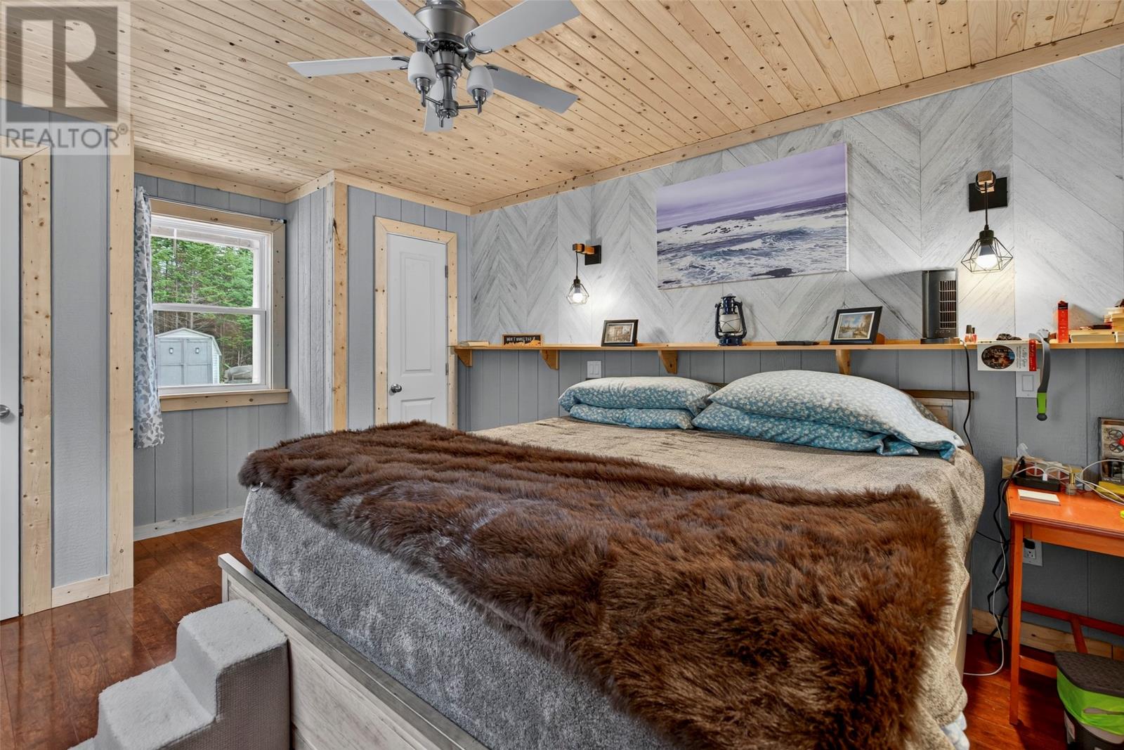 1 Crooked Pond Road Property Photo 15