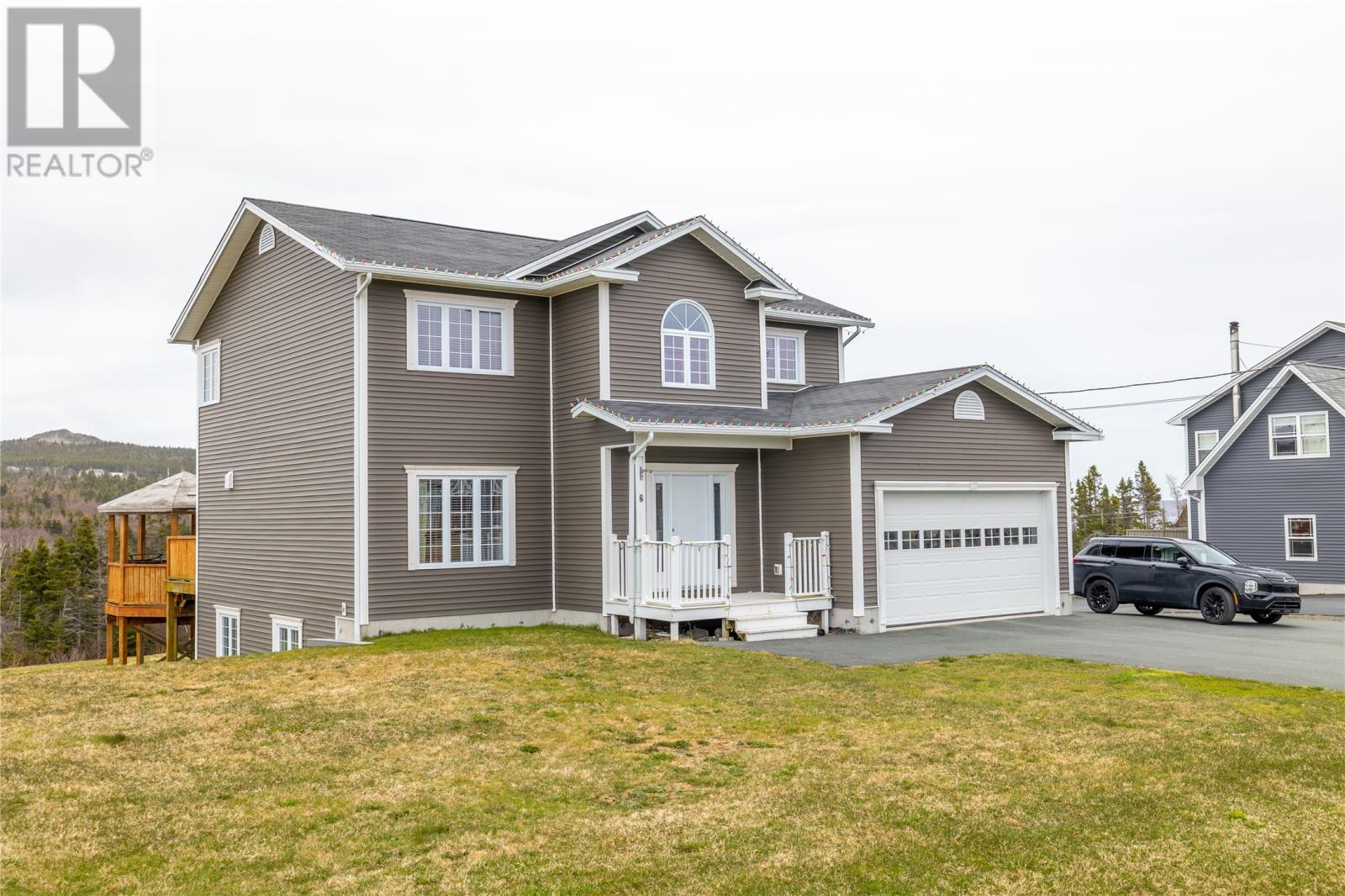 6 Green Hill Drive Property Photo 1