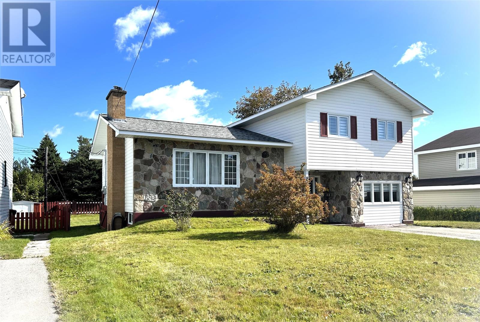8 O'brien's Drive Property Photo 2