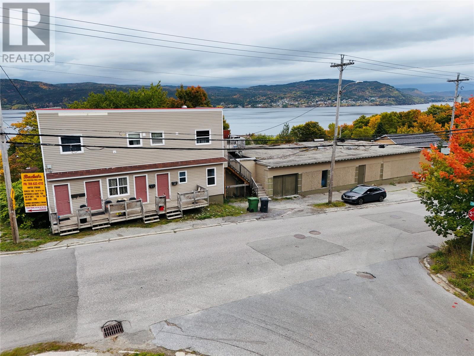 352 Curling Street Property Photo 1