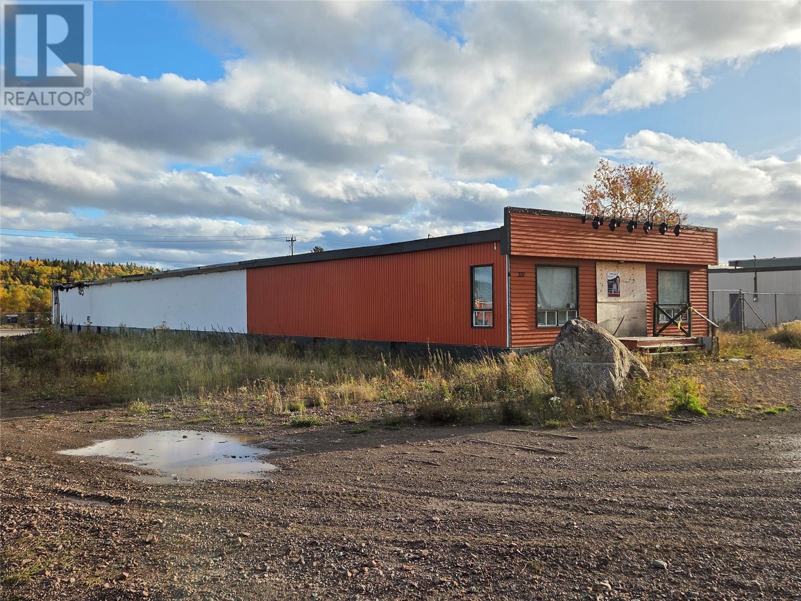 301 Main Street Property Photo 1