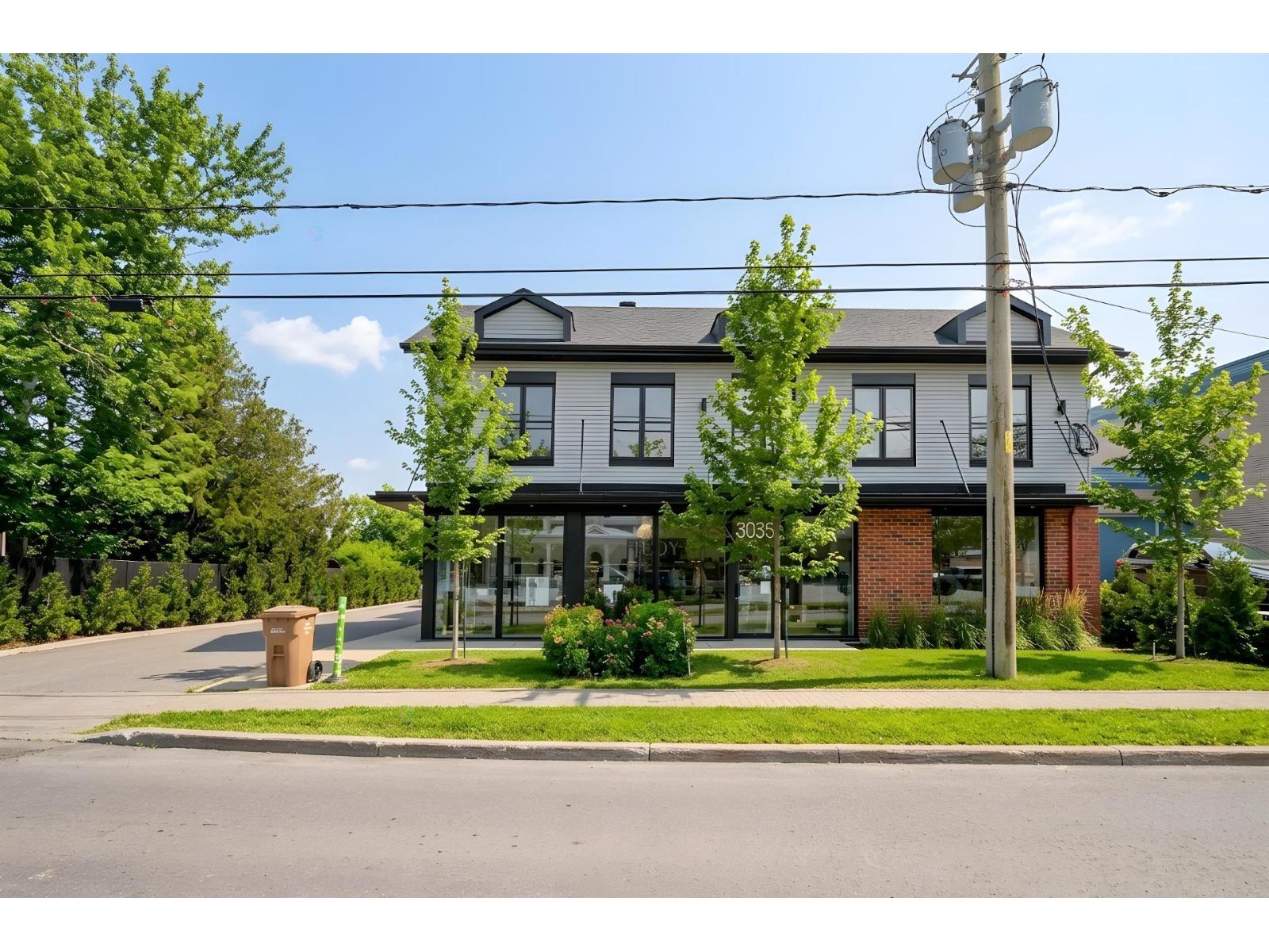 3035 Route Édouard-vii, #201 Property Photo 1