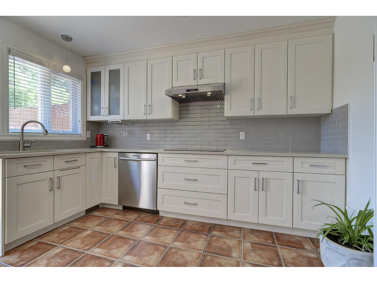 6220 Boul. Pie-ix Property Photo 7