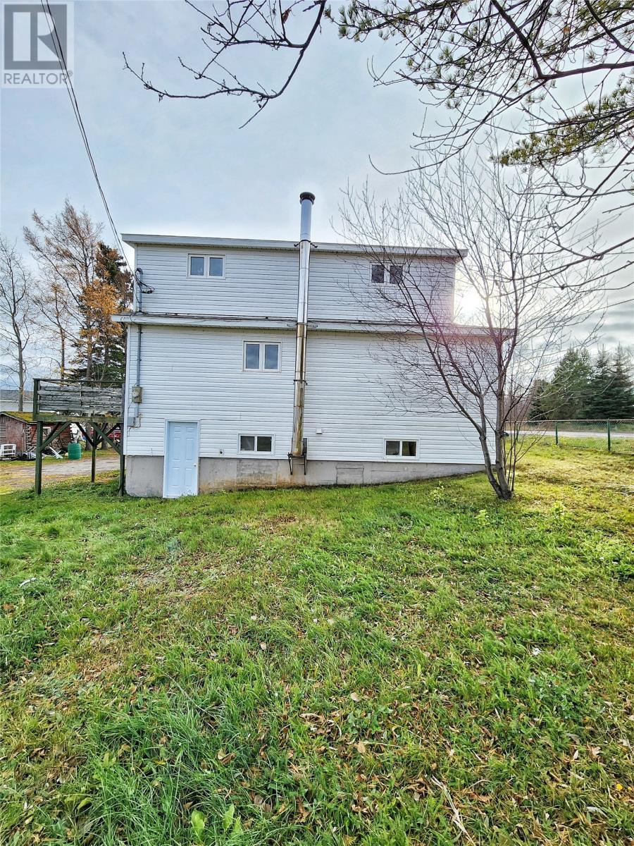 211 Main Street Property Photo 4