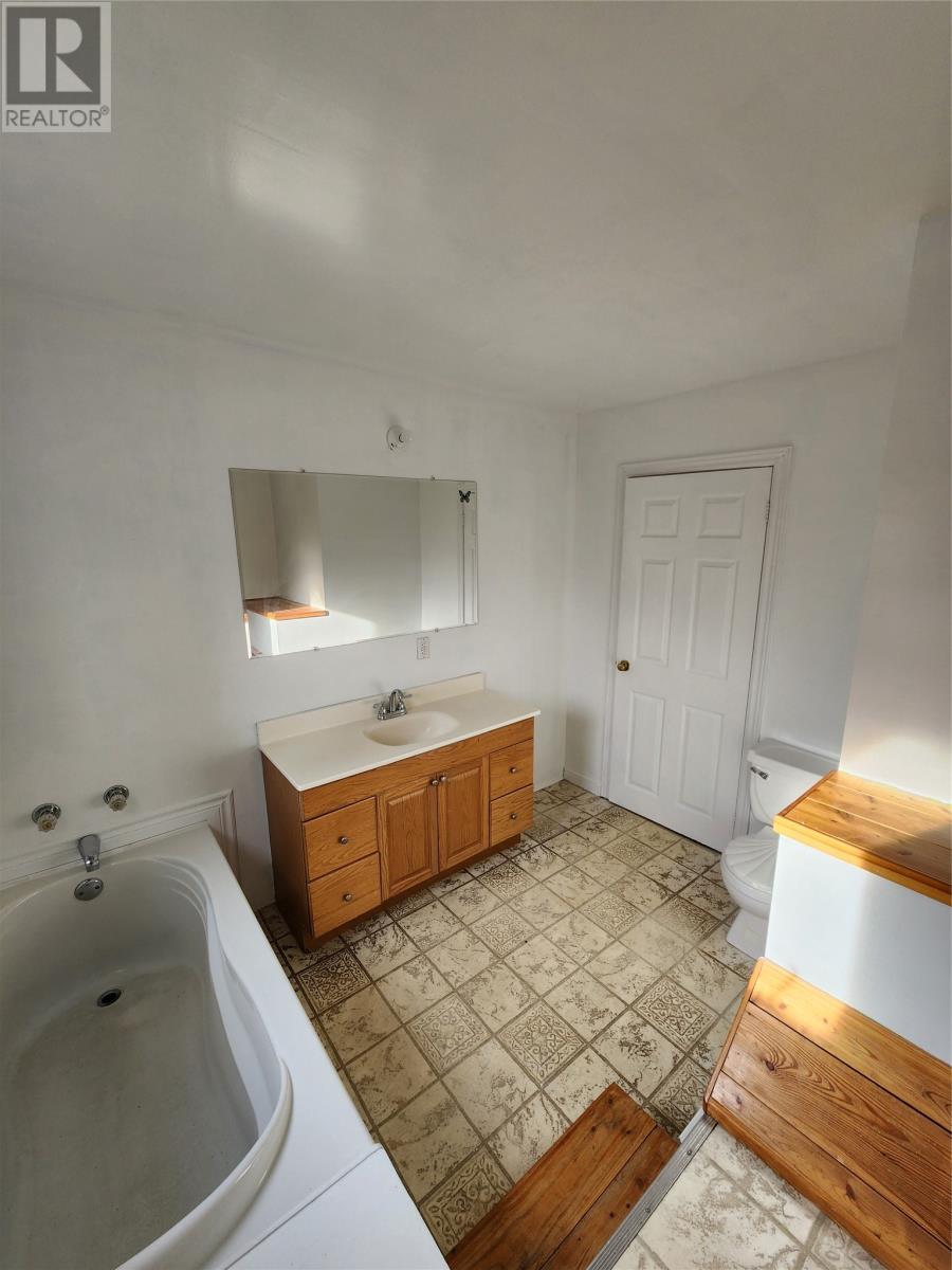 211 Main Street Property Photo 13
