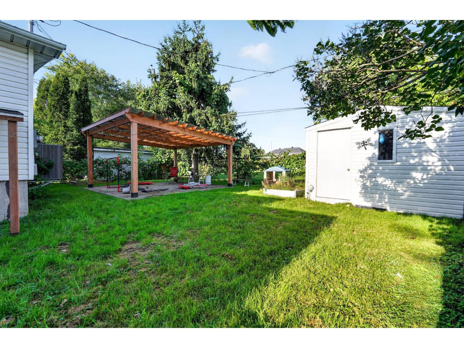 100 Rue Gravel Property Photo 21