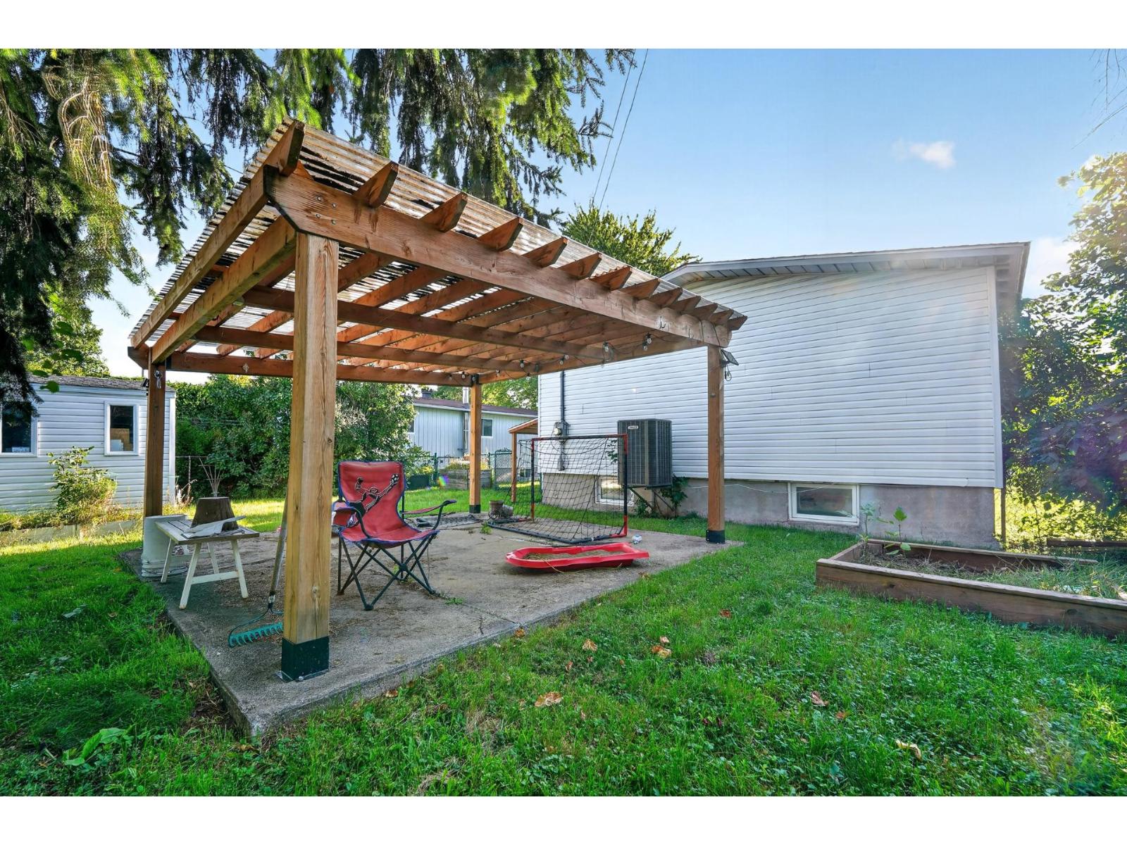 100 Rue Gravel Property Photo 23