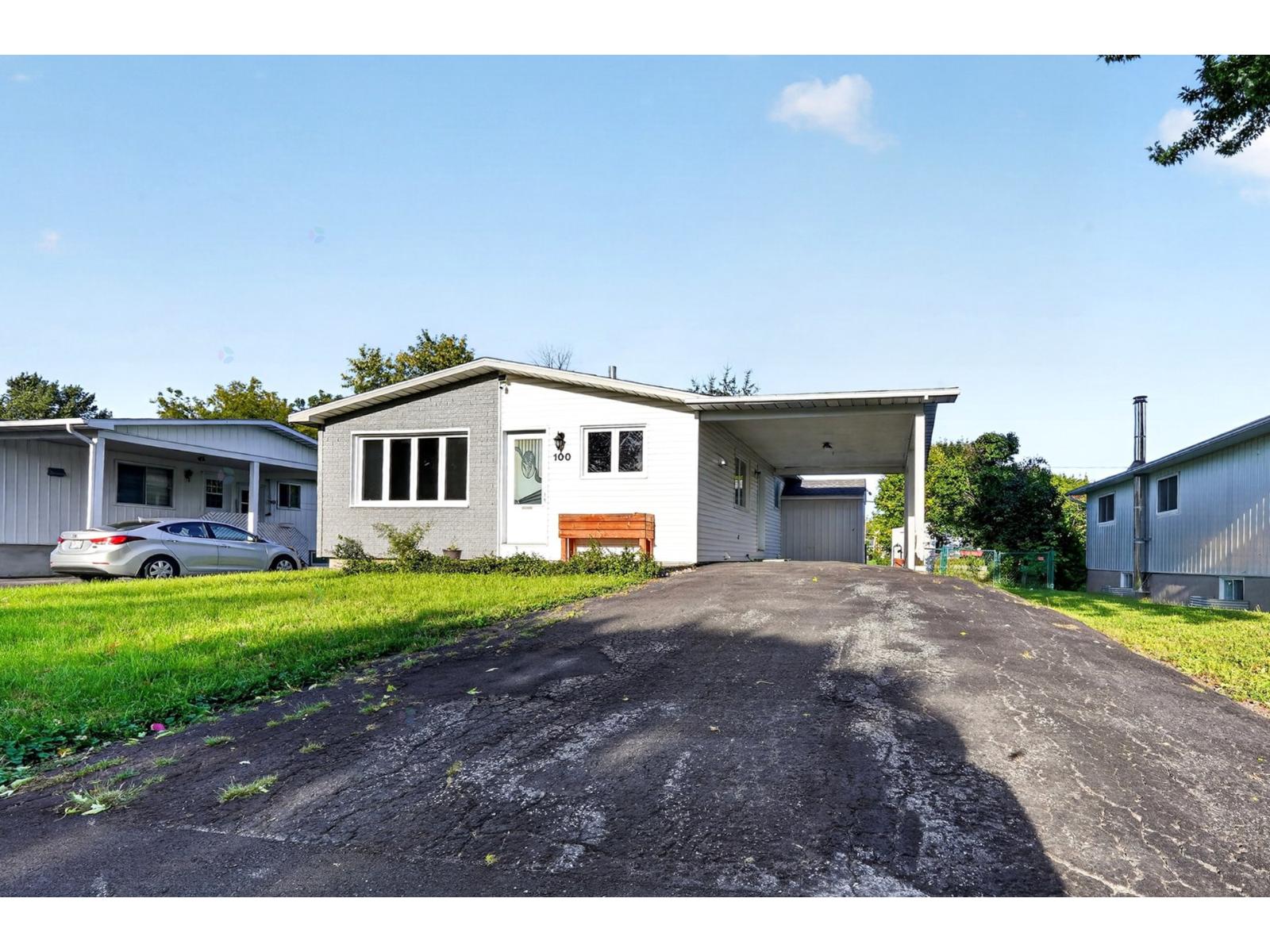 100 Rue Gravel Property Photo 24