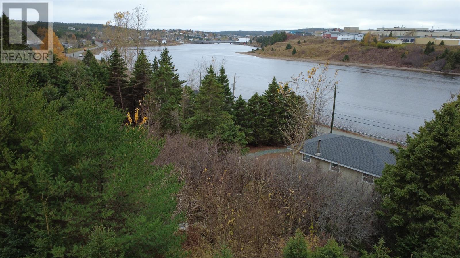 96 Marine Drive Photo de la propriété 1