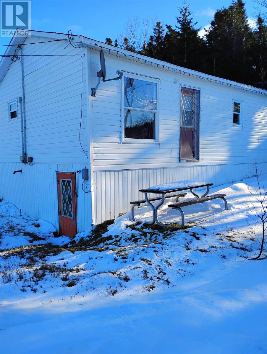 8 Point Road Property Photo 1