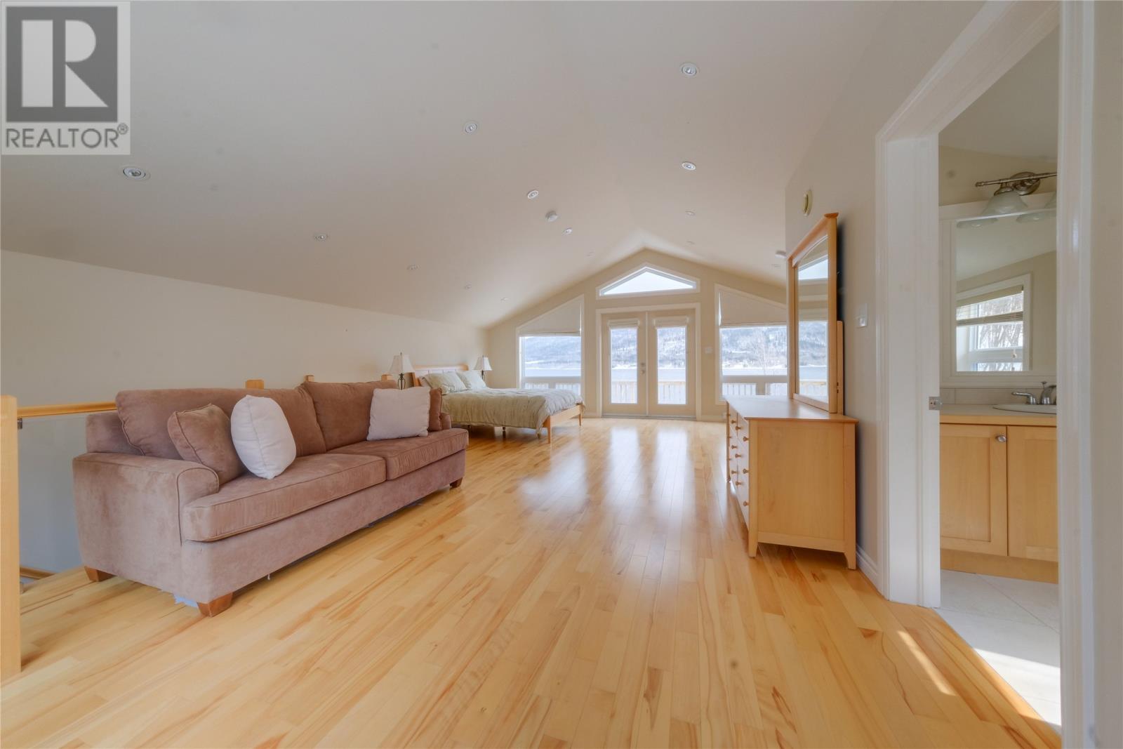48 Lakeside Drive Property Photo 42