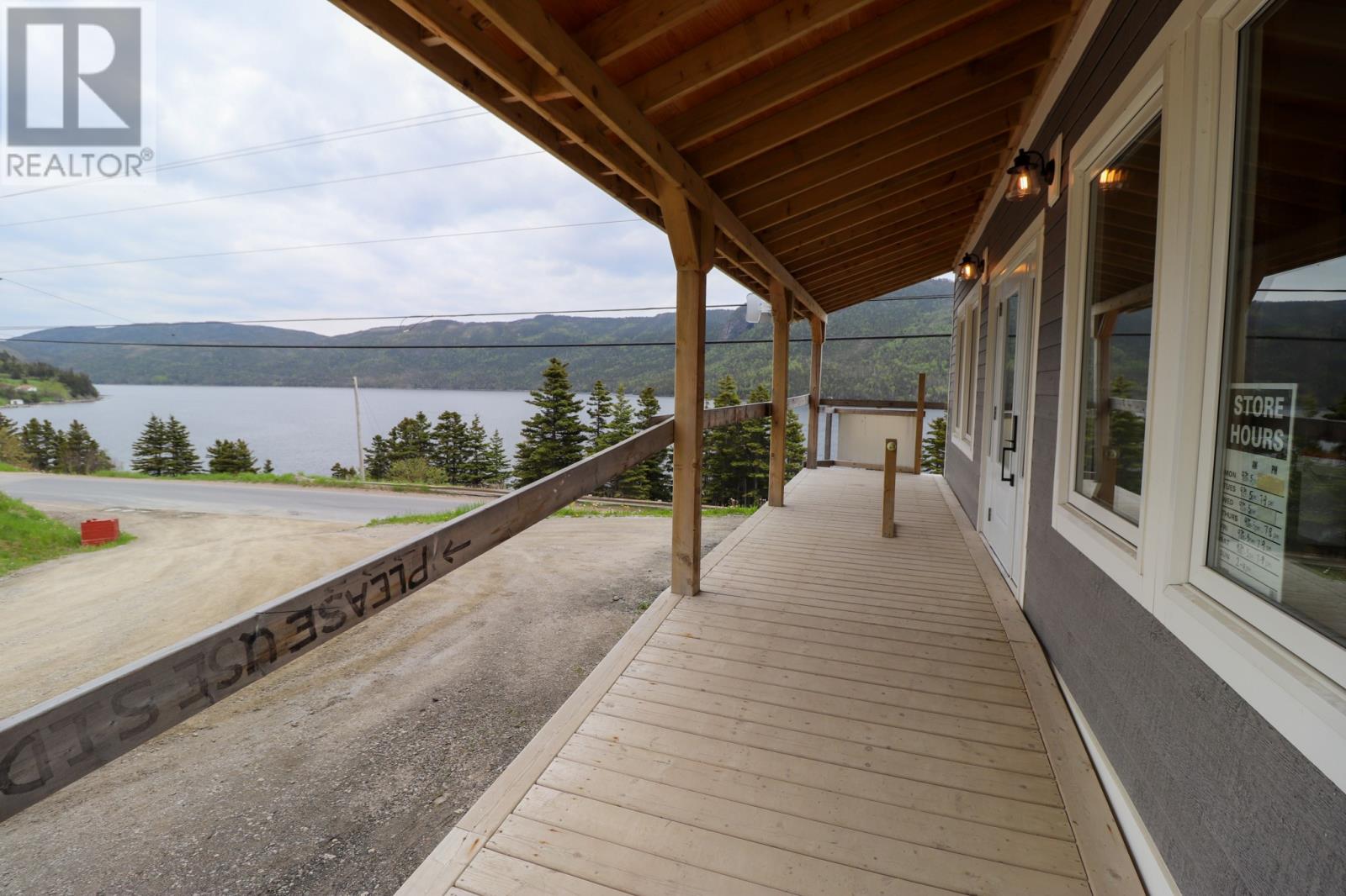 71 Tablelands Drive Property Photo 2