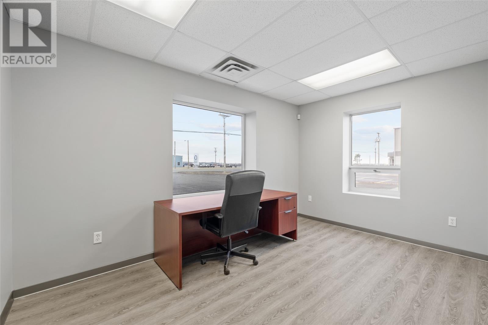 183 Mcnamara Drive Property Photo 10