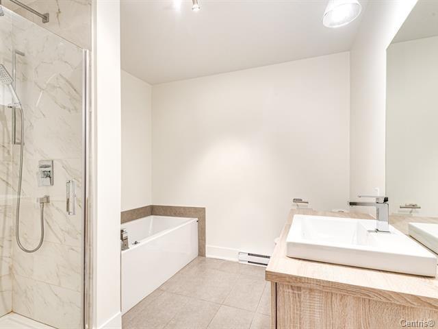 390-394 Rue D'émeraude Property Photo 16