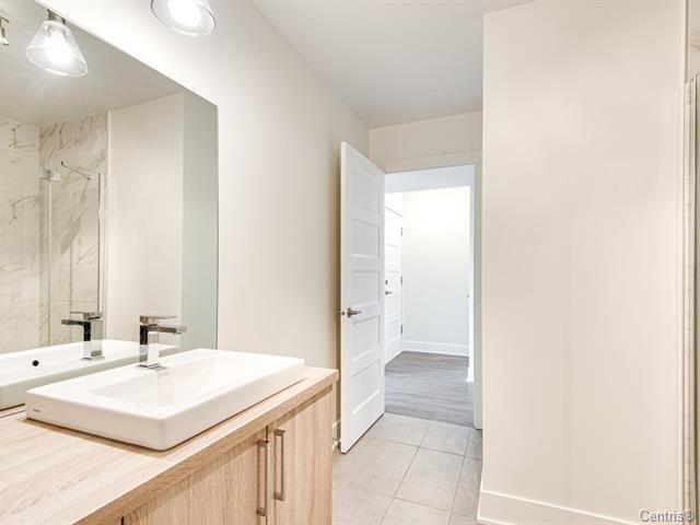 390-394 Rue D'émeraude Property Photo 17