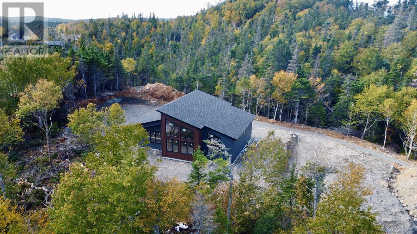 8 Lakeside Drive Property Photo 1