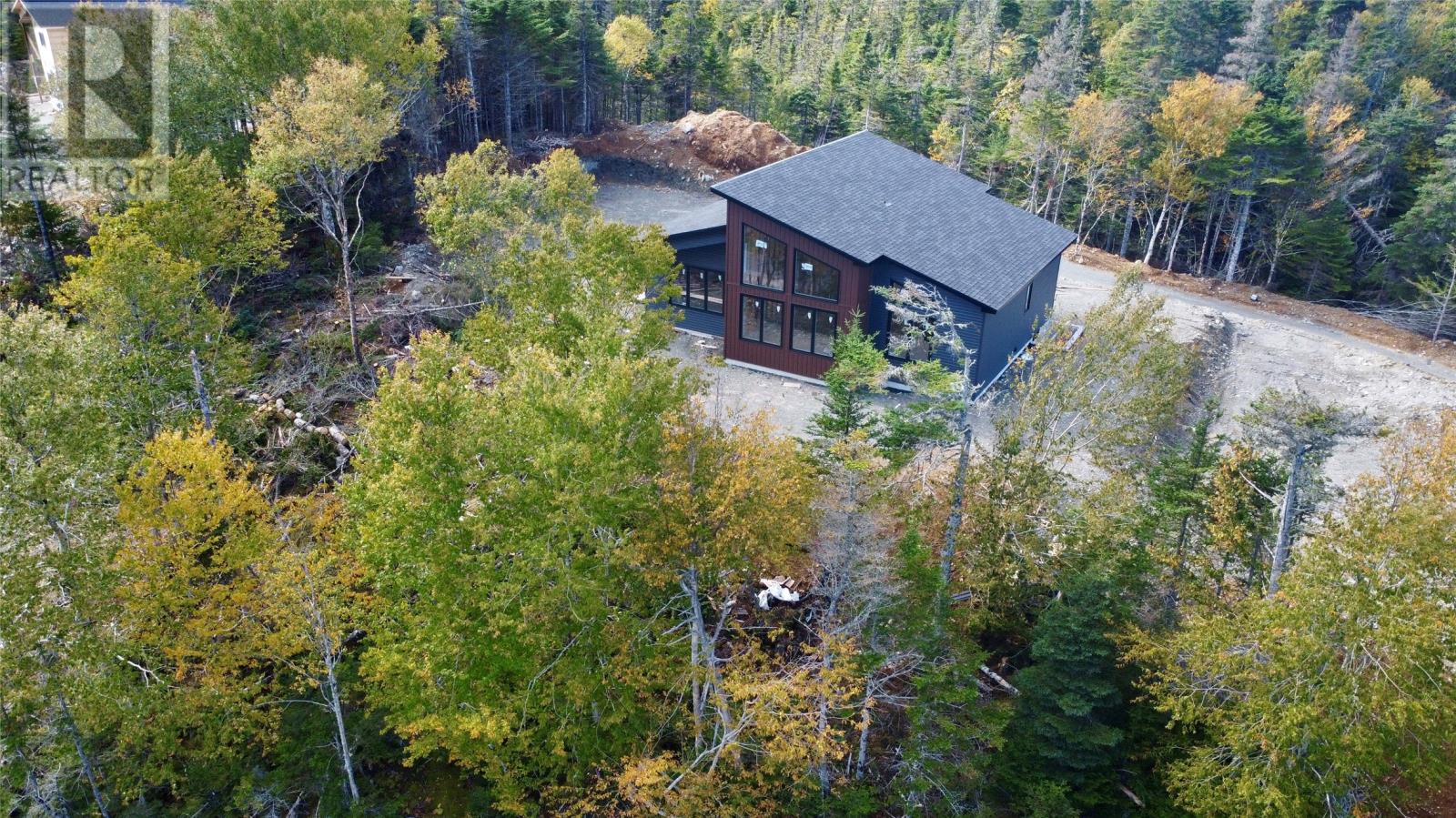 8 Lakeside Drive Property Photo 6