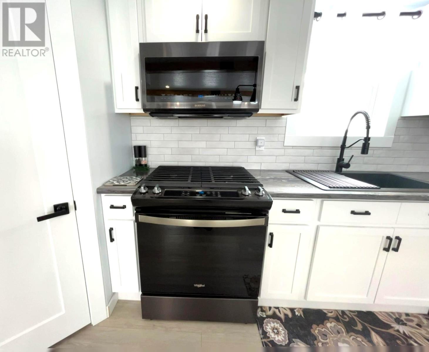 39 Main Road Property Photo 10