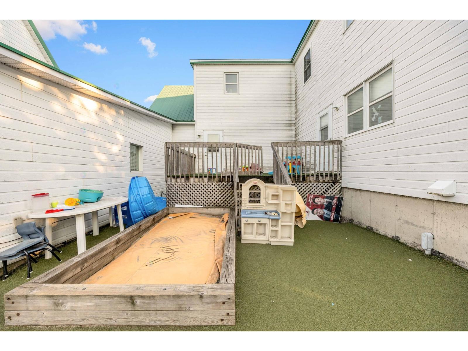 2064 Ch. De La Petite-côte Property Photo 36