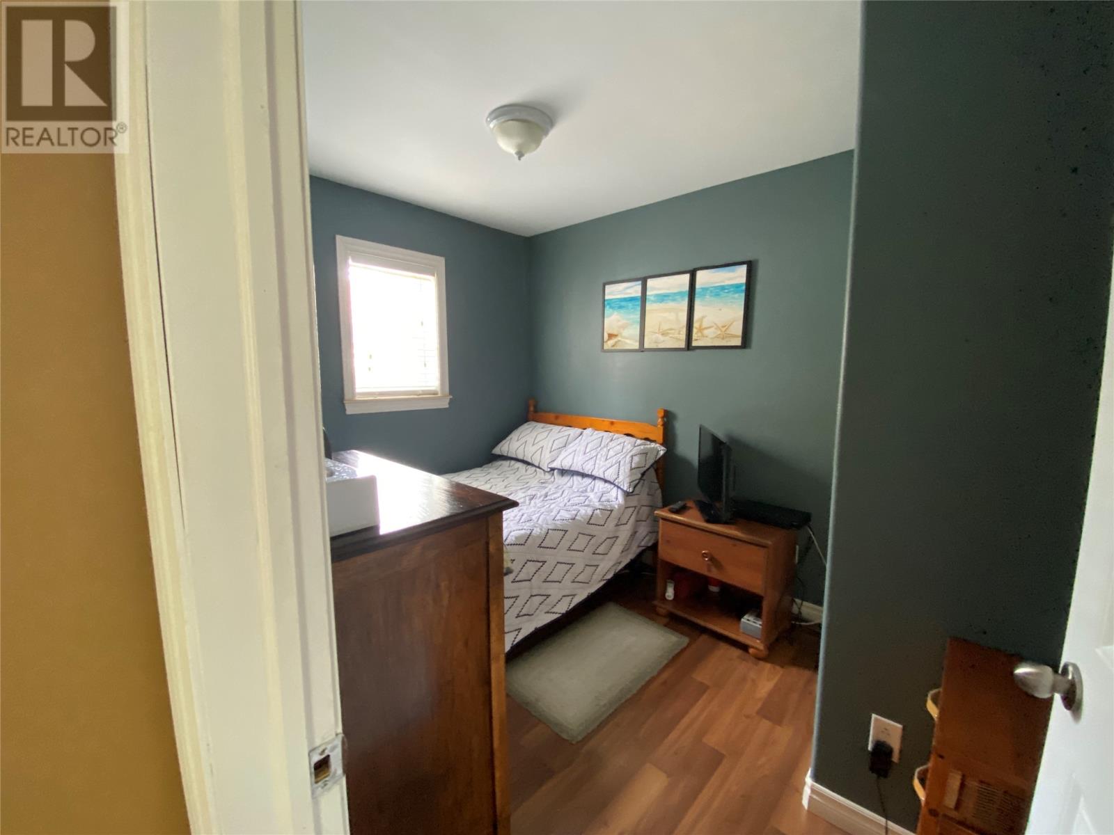 5 Snow's Pond Road Property Photo 17