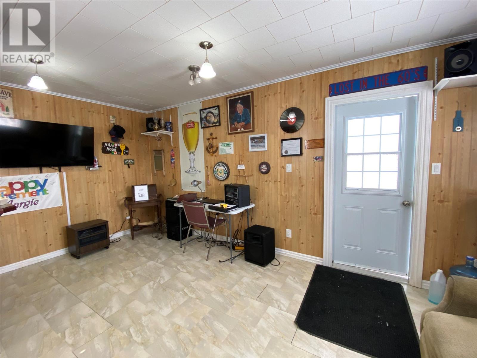 5 Snow's Pond Road Property Photo 29