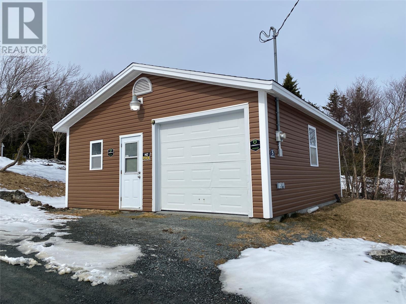 5 Snow's Pond Road Property Photo 33