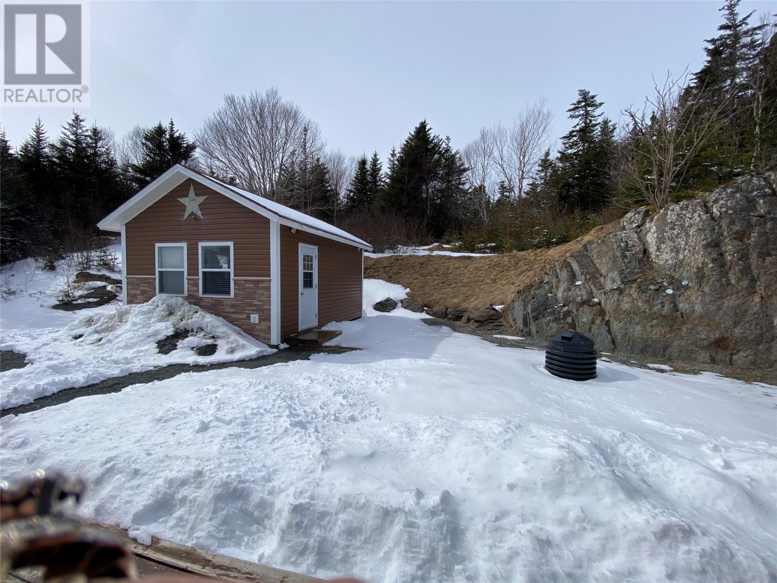 5 Snow's Pond Road Property Photo 44