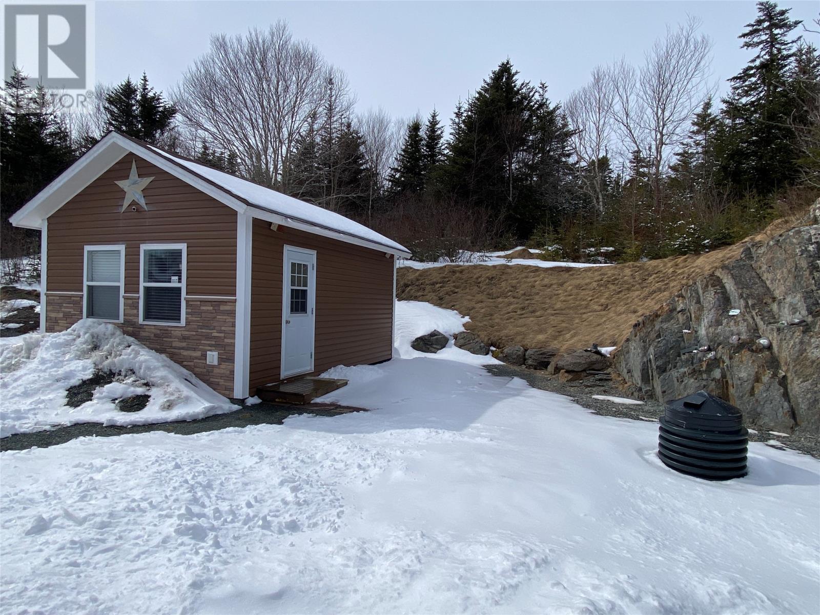 5 Snow's Pond Road Property Photo 45