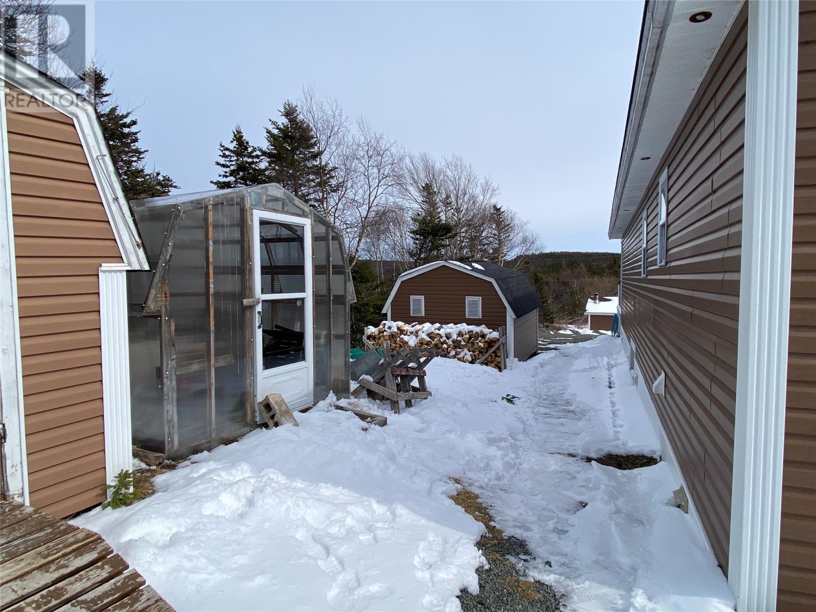 5 Snow's Pond Road Property Photo 46