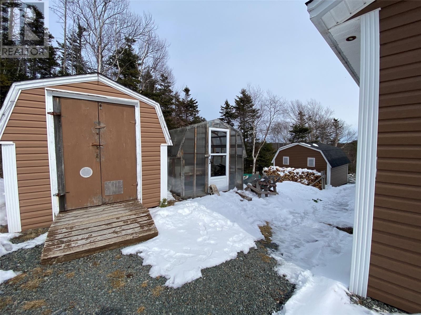5 Snow's Pond Road Property Photo 47