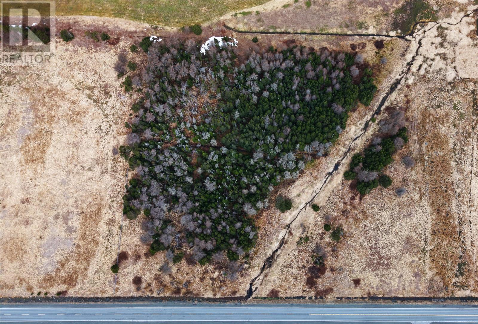 34 Ruby Line Property Photo 3
