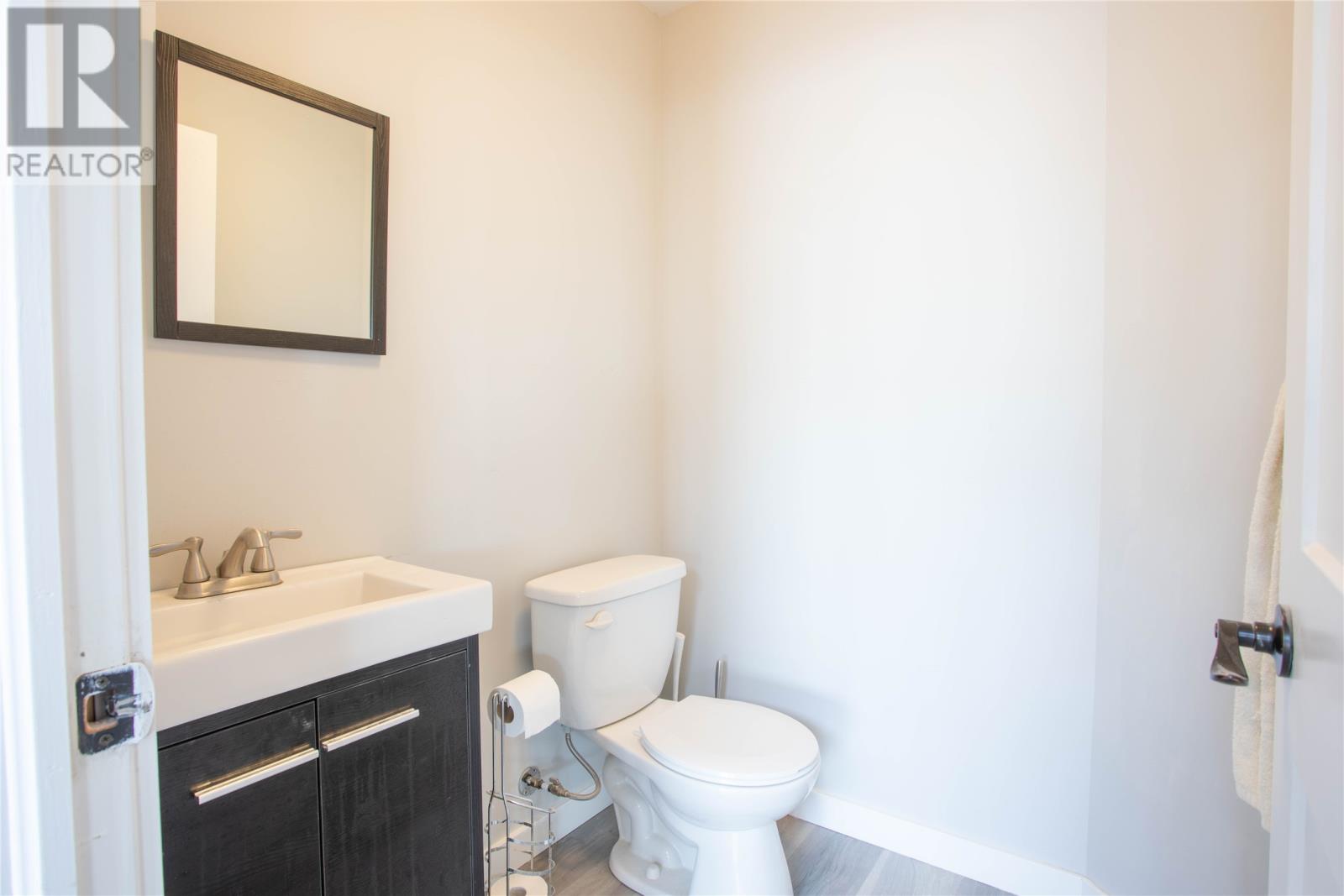 5 Church Road Property Photo 26