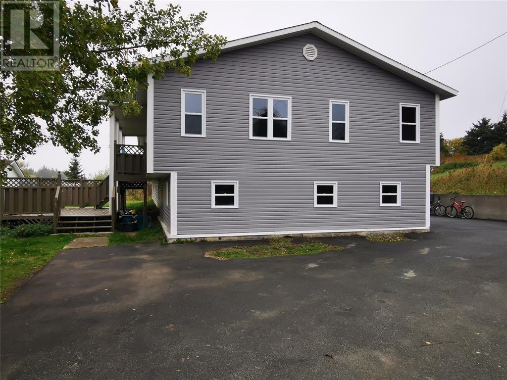21 Village Cove Road E Property Photo 4